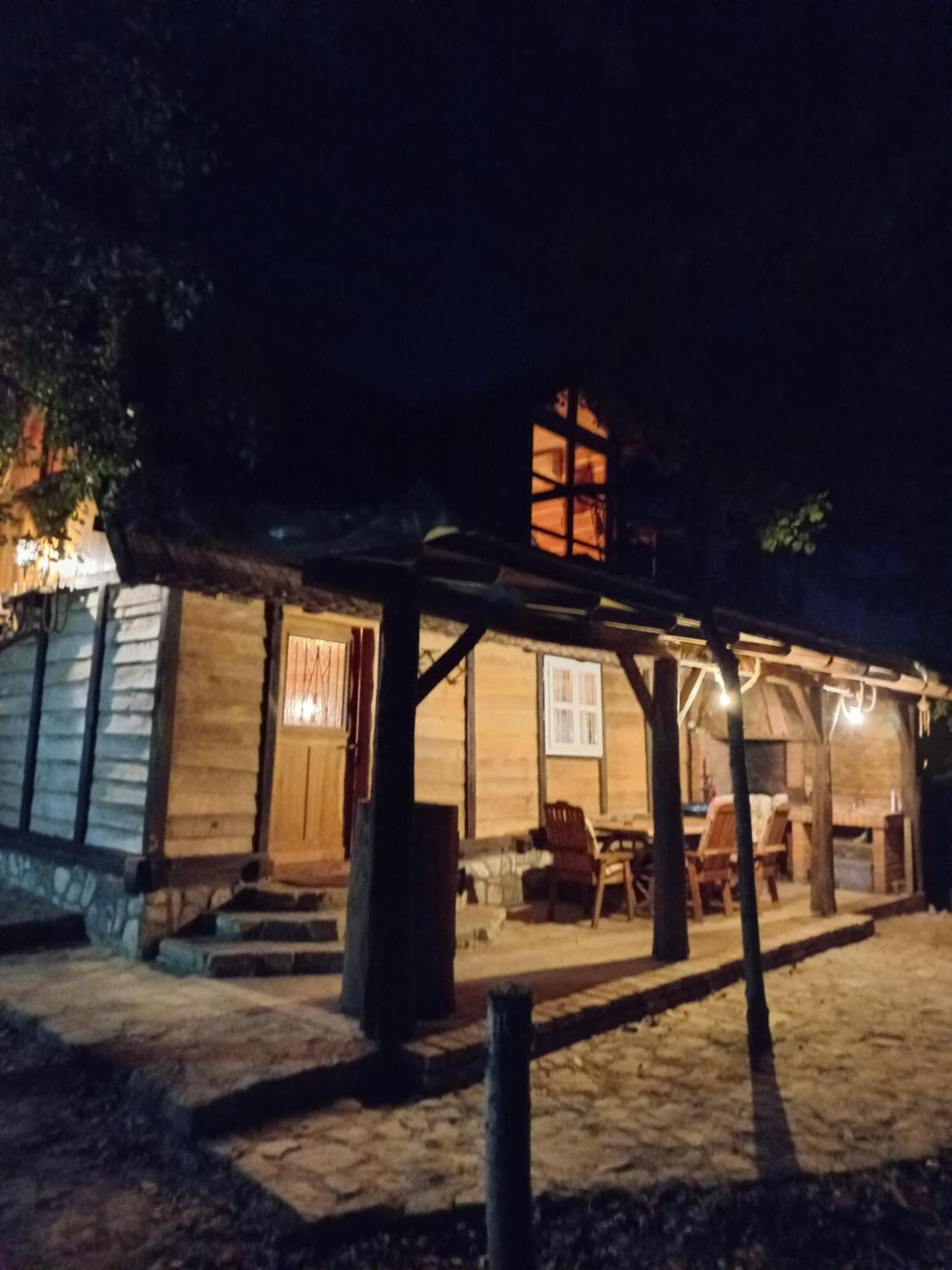 Villa Magaze De Luxe Gradacac Exterior foto